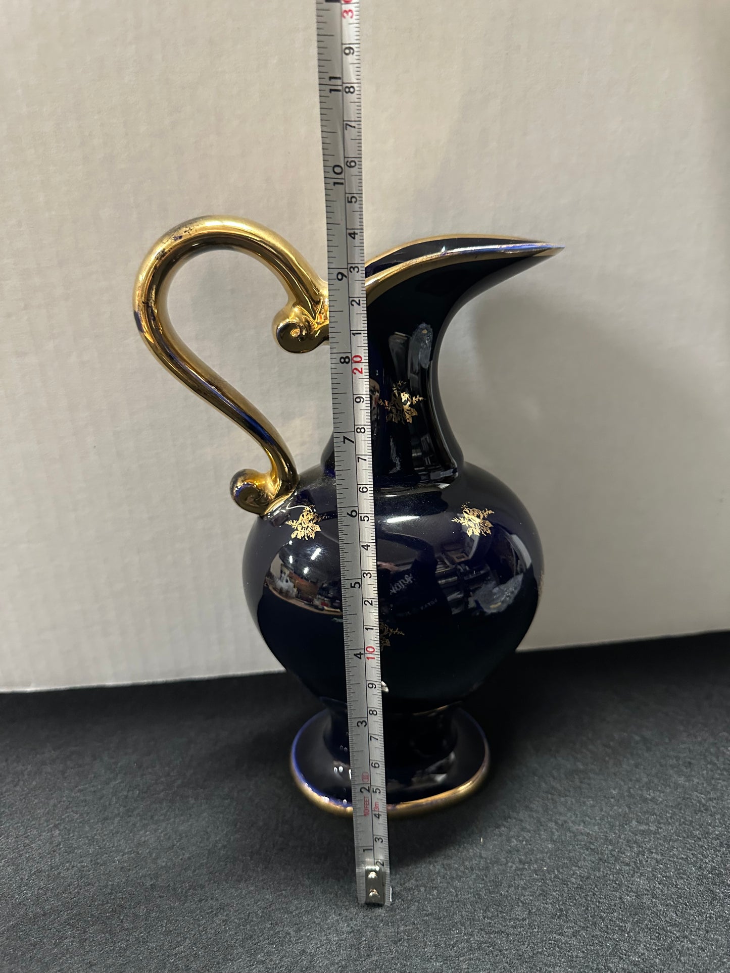 Salem’s Lot, Antique Vase, Screen Used, Max 2024 Production