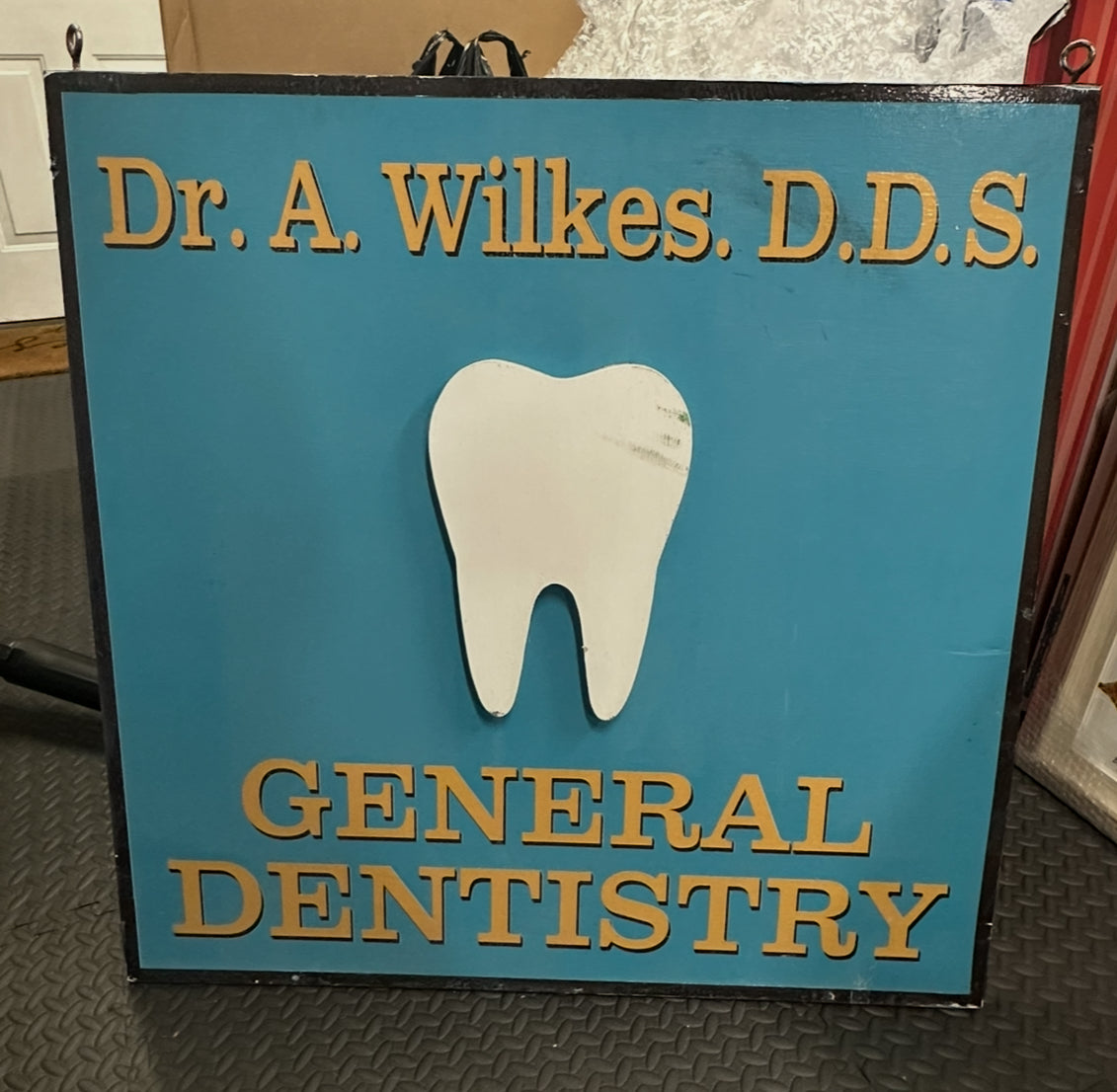 Stephen King, Salem’s Lot, Screen Used Wood Sign, Annie Wilkes Dentistry!!