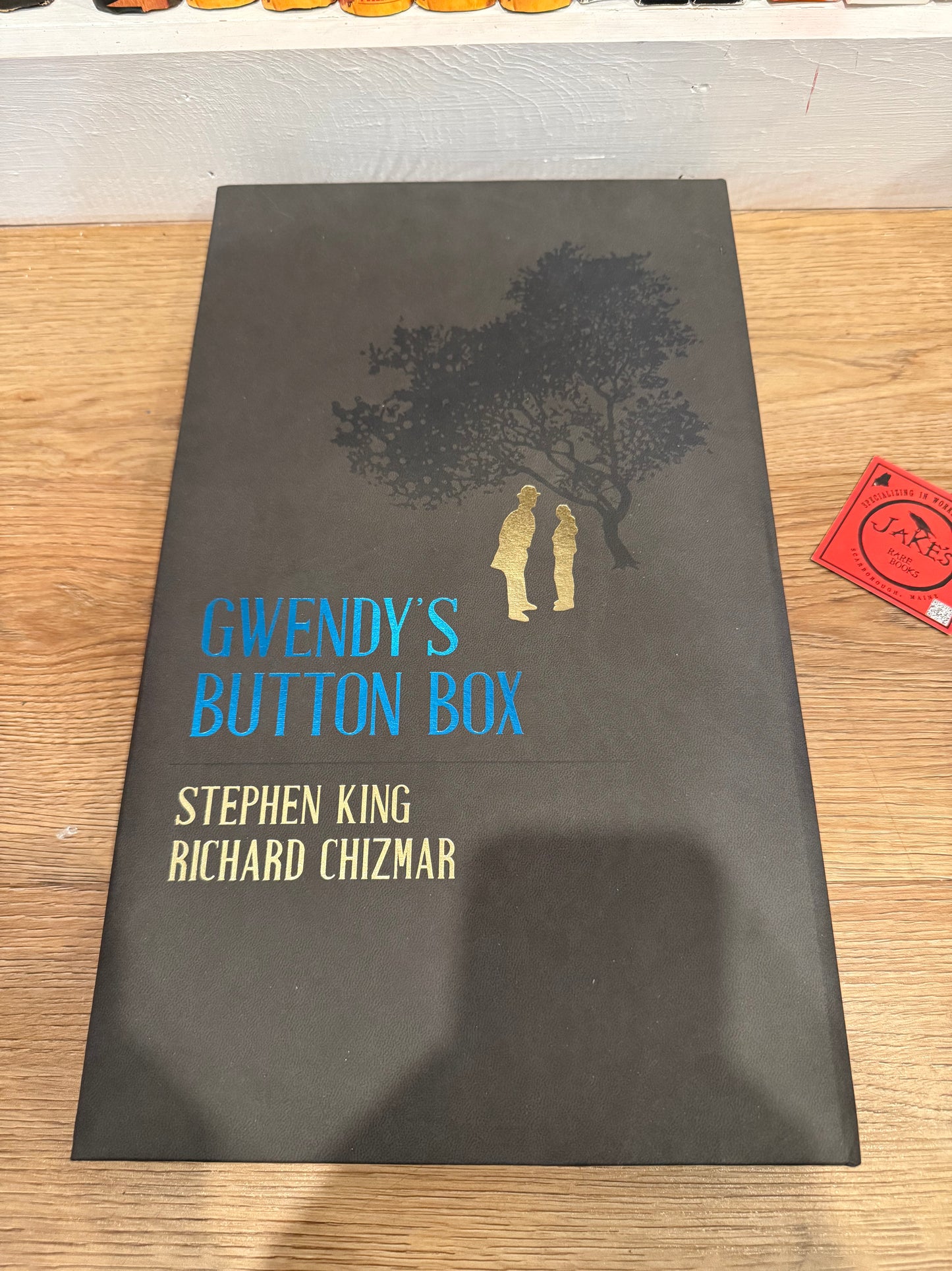 Stephen King, Gwendy’s Button Box, Signed/Limited #304, Cemetery Dance