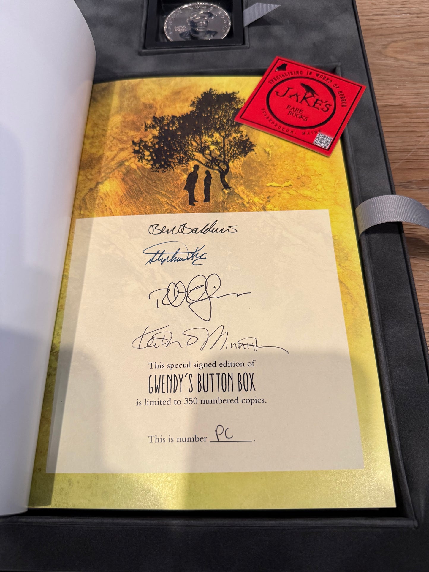 Stephen King, Gwendy’s Button Box, CD Signed/Limited!