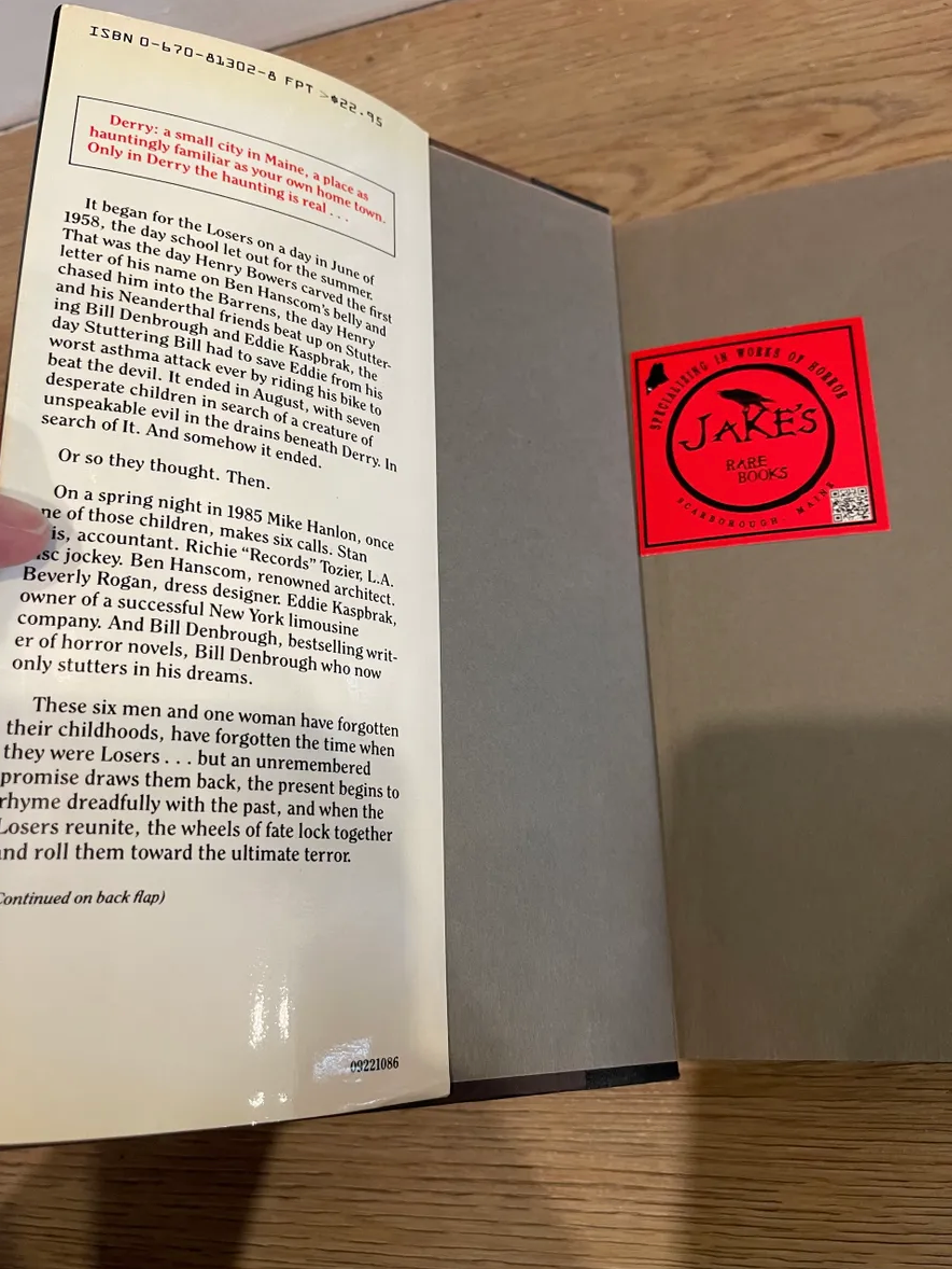 Stephen King, IT, First Edition, Viking Press. Very Good condition.