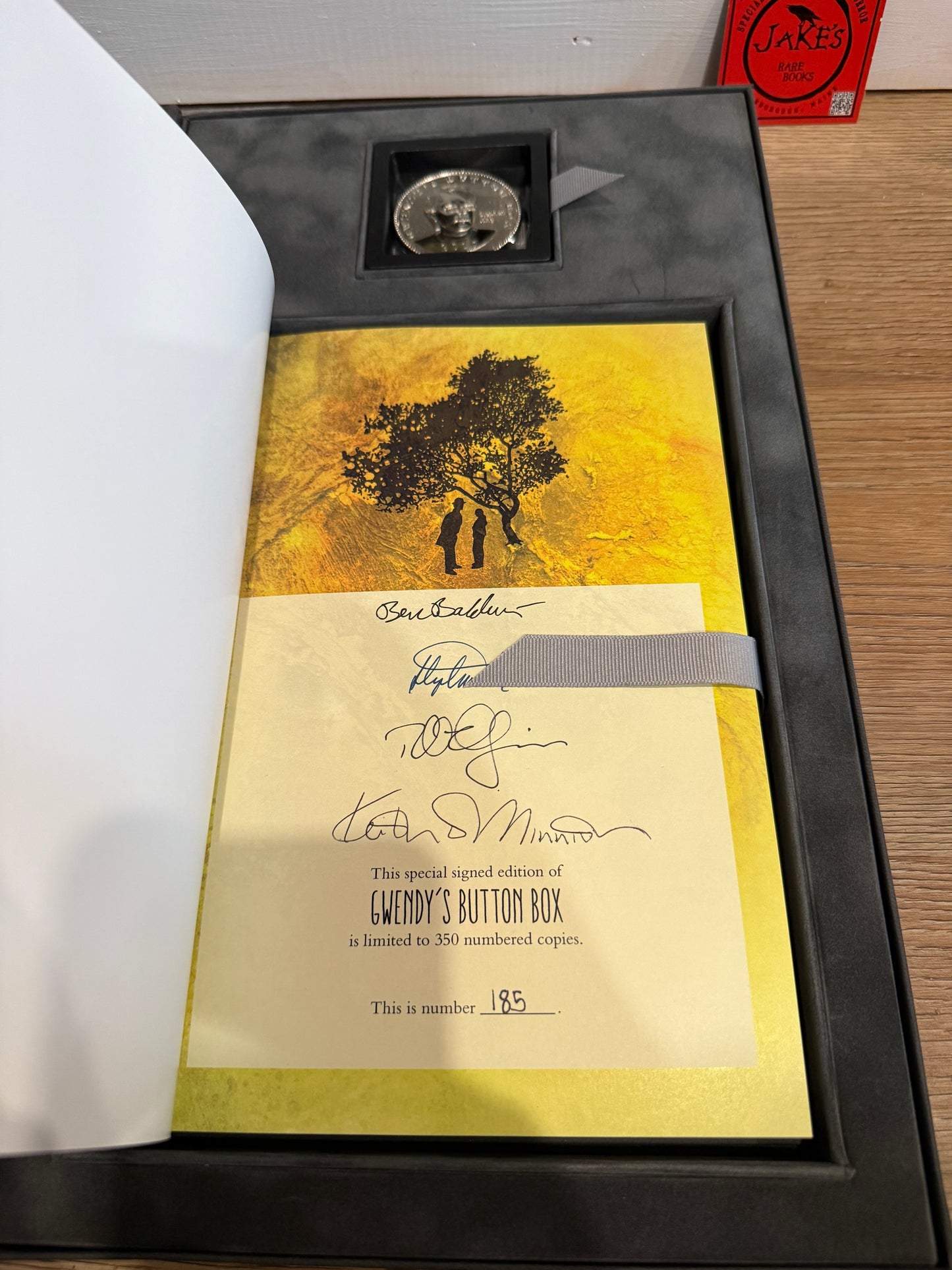 Stephen King, Gwendy’s Button Box, Signed/Limited #185, Cemetery Dance